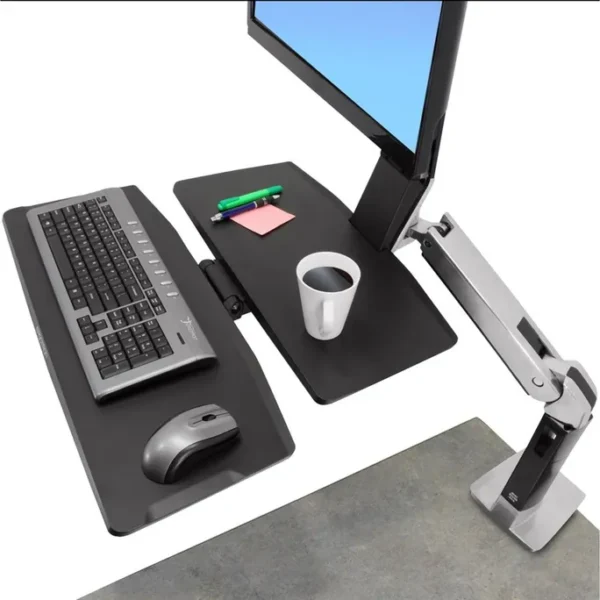 Ergotron WorkFit-A Single Steh-Sitz-Arbeitsplatz mit abgesenkter Tastaturablage – Bild 3